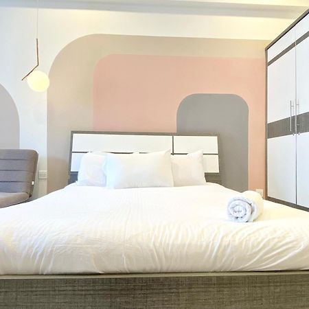 הו צ'י מין סיטי Yu Stay Lux And Cozy 2Bedrs In Soho Residence Near Bui Vien Walking Street מראה חיצוני תמונה