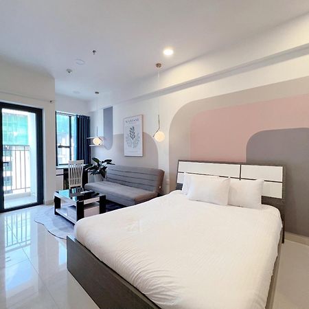 הו צ'י מין סיטי Yu Stay Lux And Cozy 2Bedrs In Soho Residence Near Bui Vien Walking Street מראה חיצוני תמונה